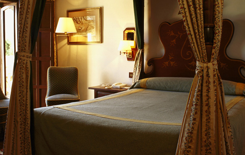 Room / Habitaci�n