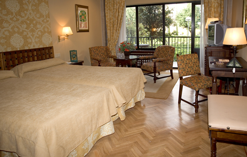 Room / Habitaci�n
