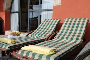 Arianel.la Apartment - Bedroom - click for larger image