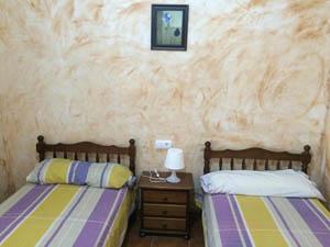 Casa Cueva El Solins