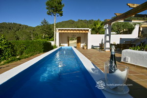 Hotel Rural Can Maries